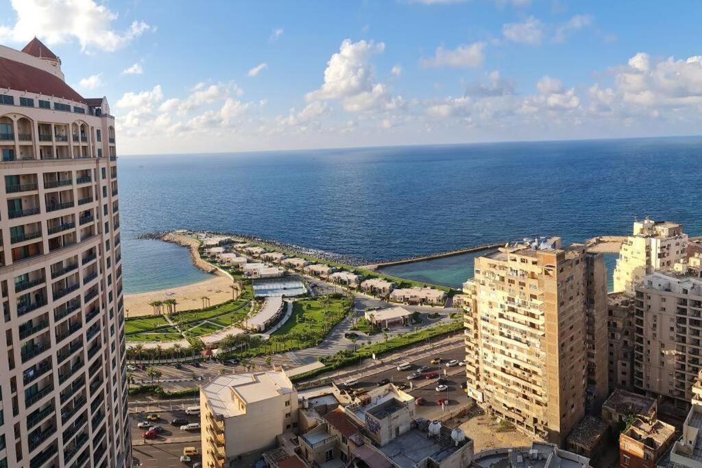 San Stefano Plaza